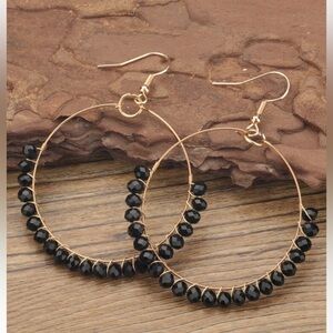 Gold ear drop beaded earrings
*new*